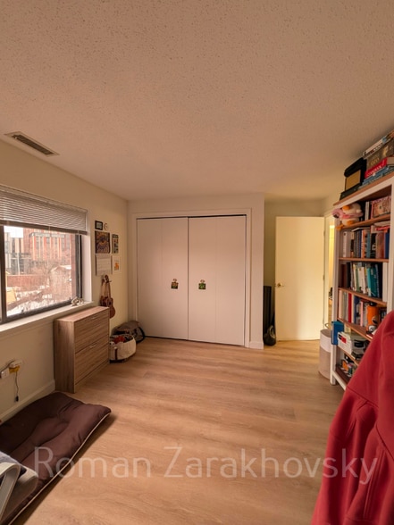 Building Photo - 25 Webster Ave