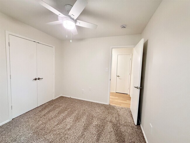 Building Photo - 5718 Highbury Ct