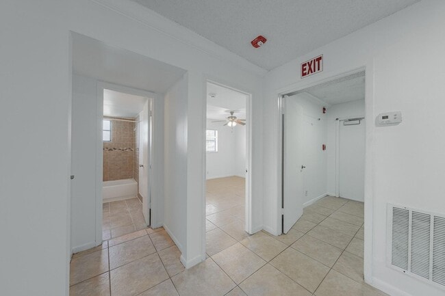 Building Photo - 8507 Sunset Dr