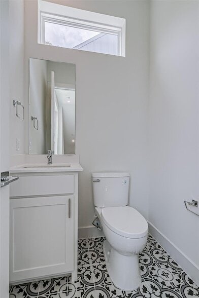 Building Photo - 6028 Lewis St