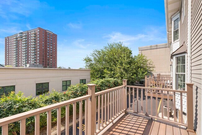 Building Photo - 119 Panorama Dr