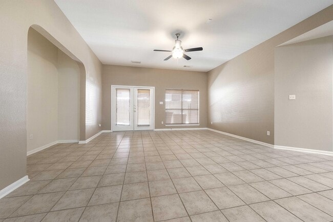 Building Photo - 5601 Lomita Verde Cir
