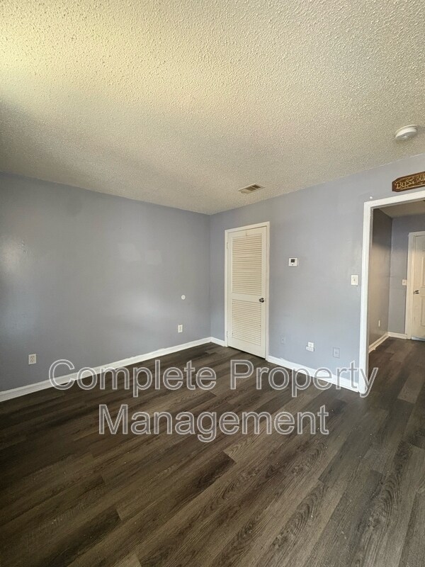 Building Photo - Westridge Apartments East