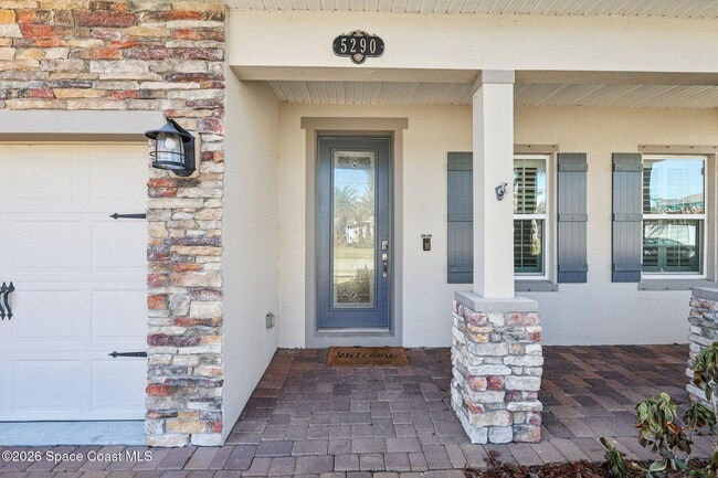 Building Photo - 5290 Hebron Dr