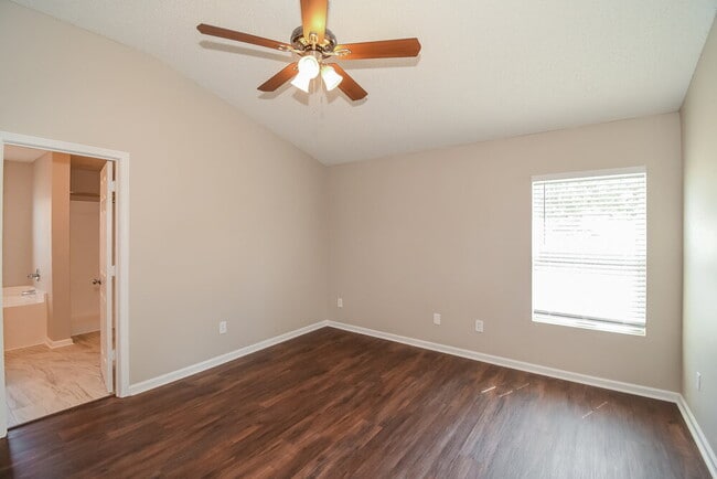 Building Photo - 8628 Springtree Road