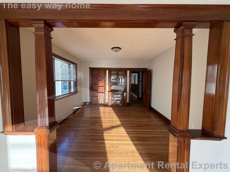 Building Photo - 30 Medford St