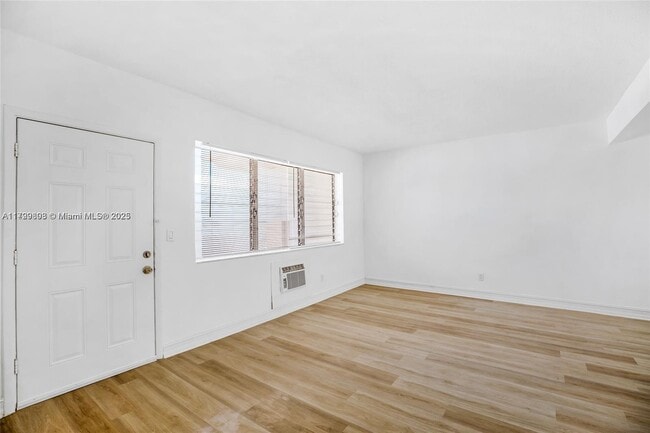 Building Photo - 350 75th St