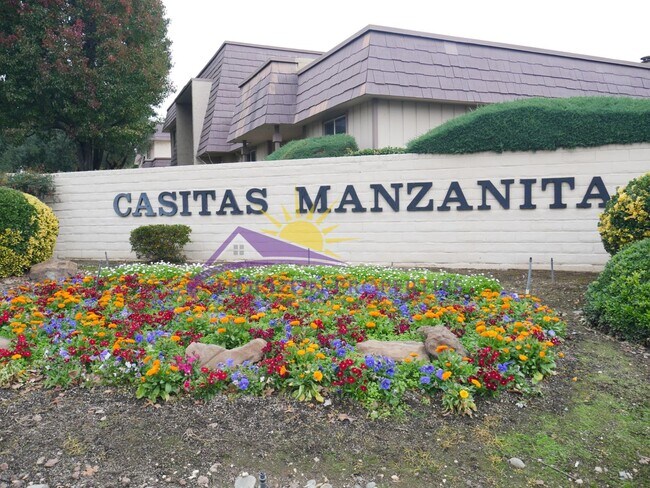 Building Photo - 3 Bed 2.5 Bath 1,380 sqft Townhome in Carmichael