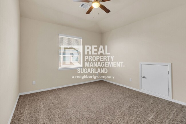 Building Photo - 18607 Pelham Grove Ln