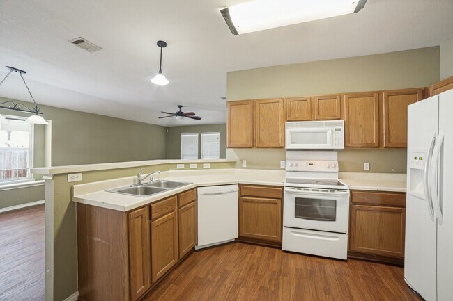 Building Photo - 9647 Wolf Point