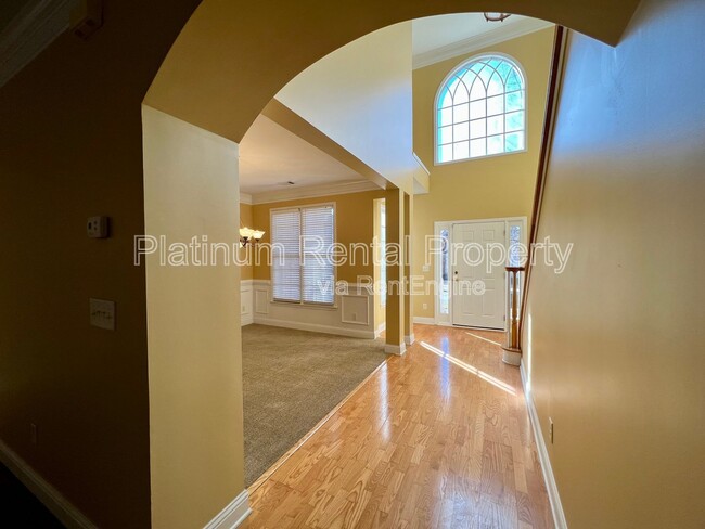 Building Photo - 1460 White Flowers Ln