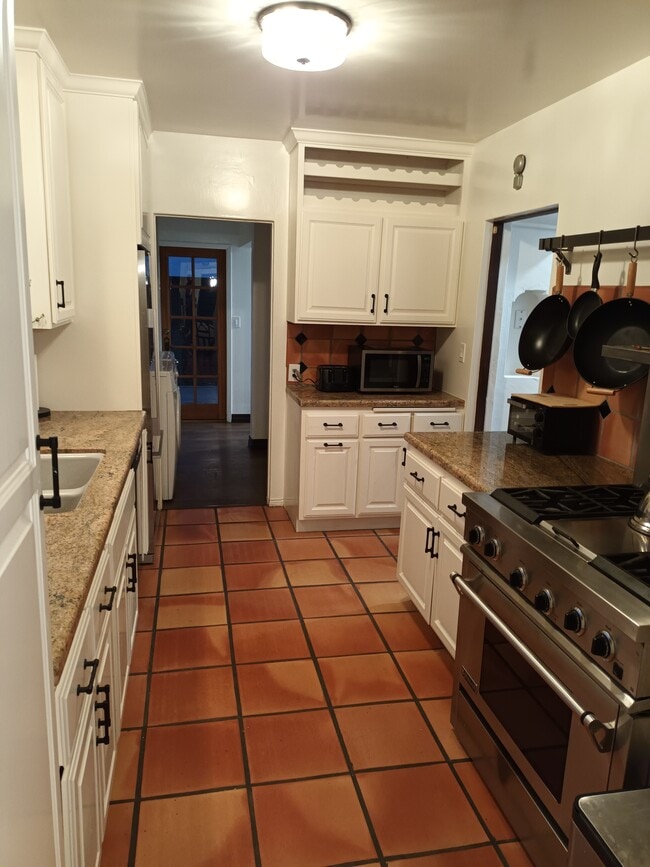 Building Photo - 359 Heather Heights Ct