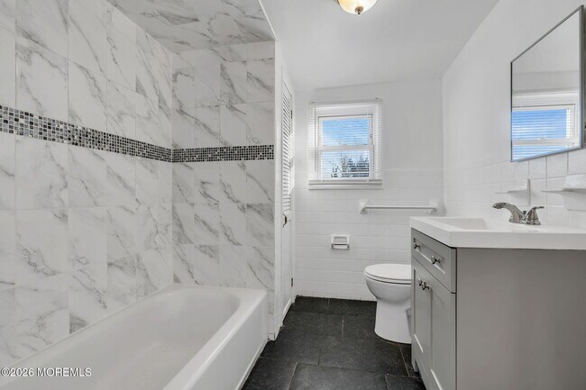 Building Photo - 10 Braden Pl