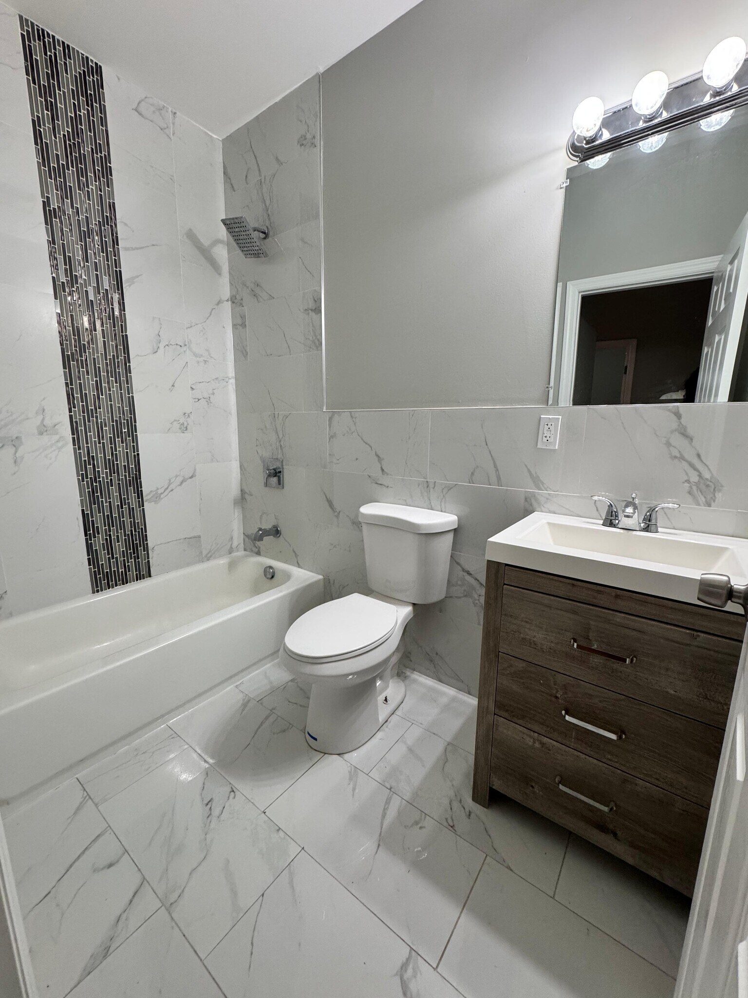 Building Photo - 61 N Grove St