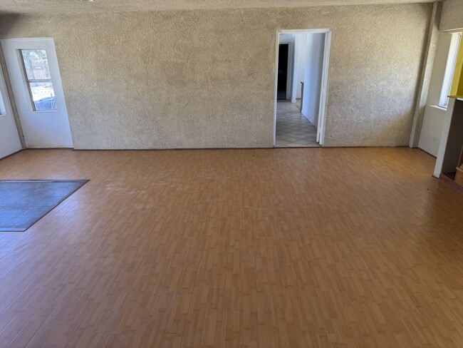 Building Photo - 14738 Poplar St