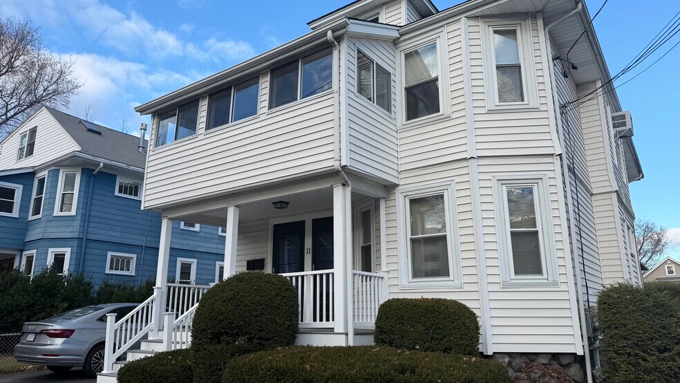 Building Photo - 11 Pearl St