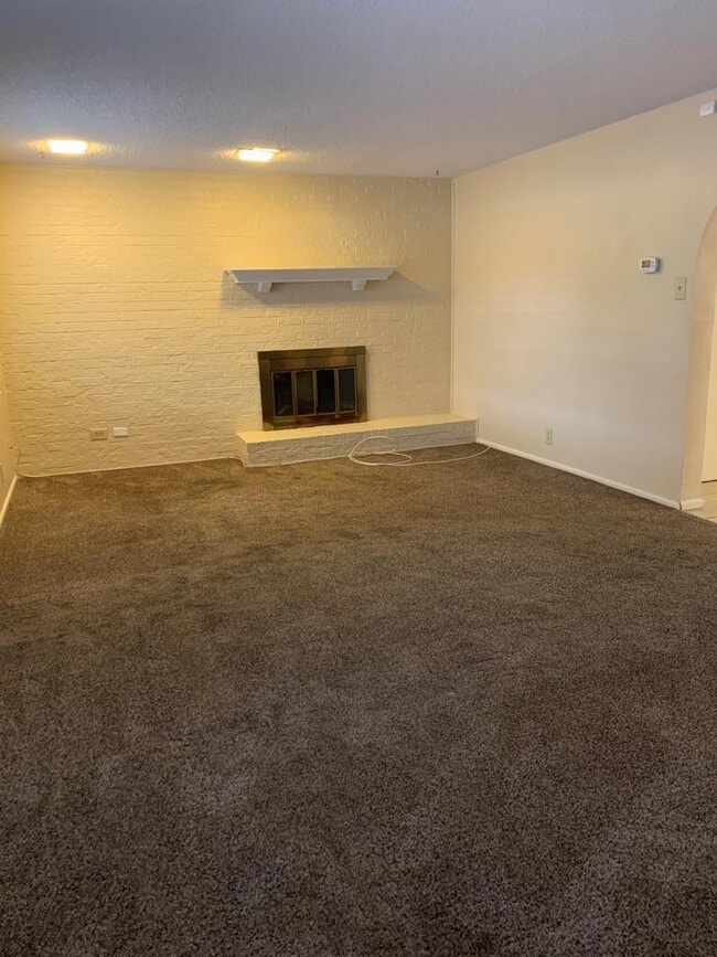 Building Photo - 3312 Tanglewood Ln