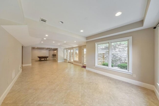 Building Photo - 11180 W Rd