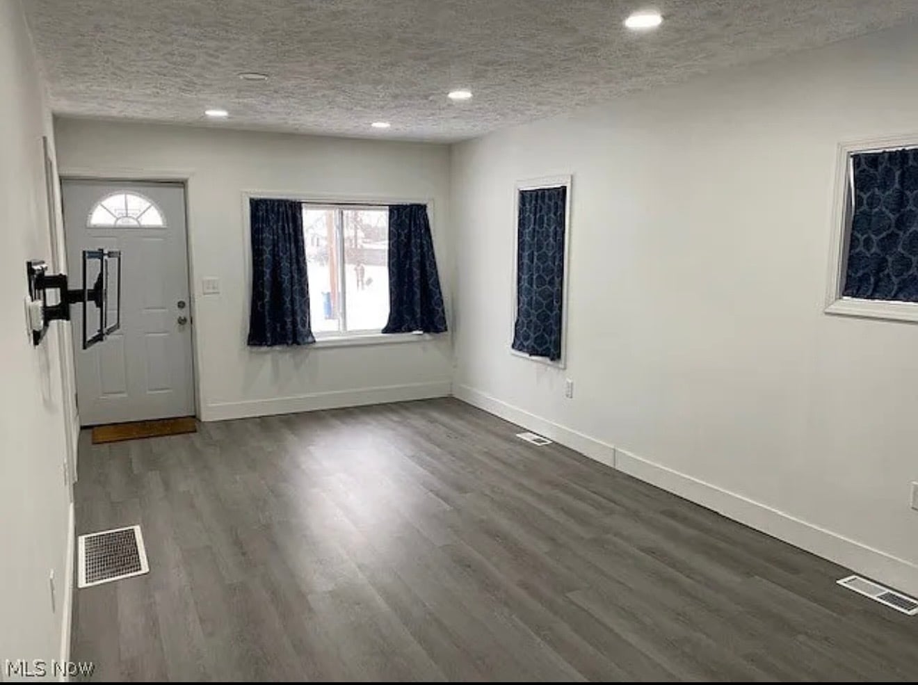 Building Photo - 3442 Albany Ave