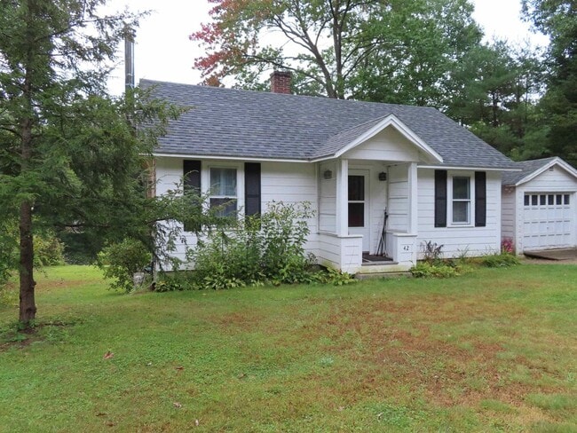 Building Photo - **Winter Rental** Fully Furnished, Beautif...