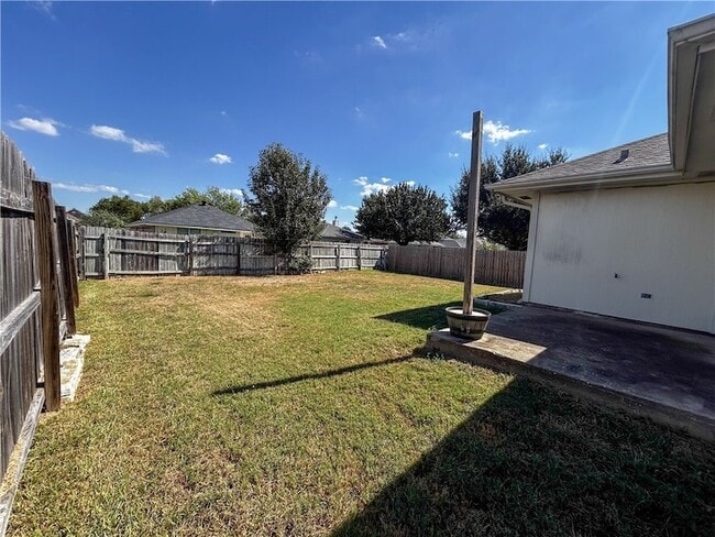 Building Photo - 3739 Marielene Cir