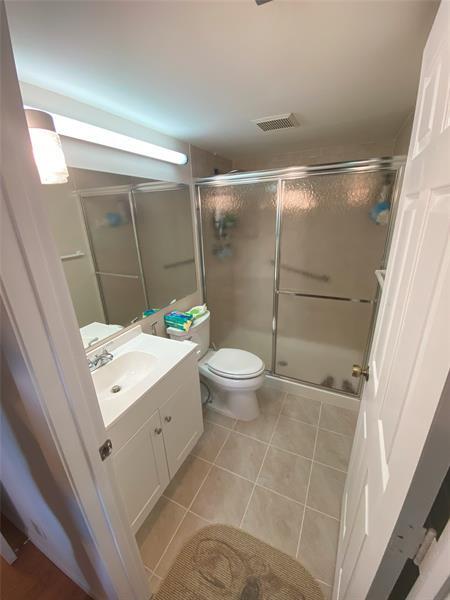 Building Photo - 821 Sky Pine Way