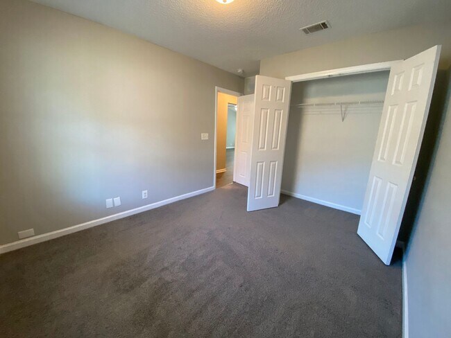 Building Photo - 118 Hydrangea Rd