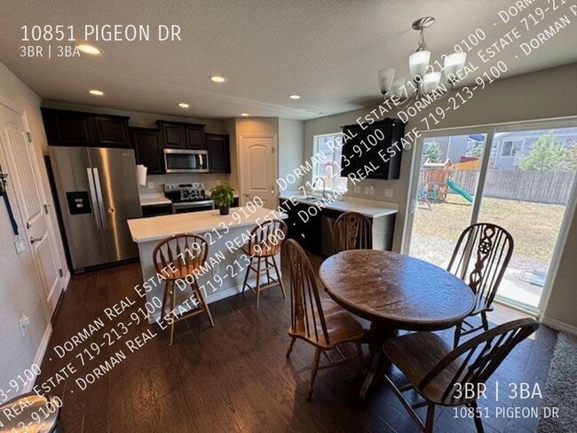 Building Photo - 10851 Pigeon Dr