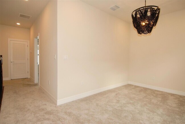 Building Photo - 4628 Pinehurst Trl E