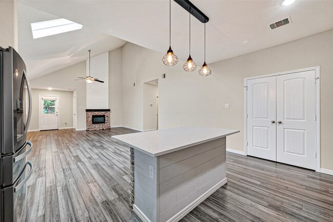 Building Photo - 4631 Stolz Trail
