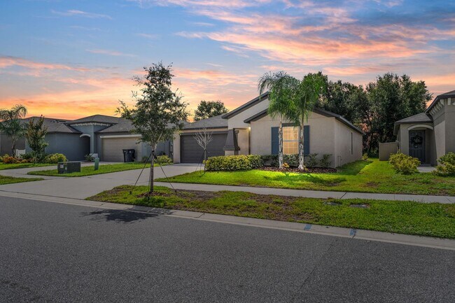 Building Photo - ***MOVE-IN SPECIAL, $500 OFF 2ND MONTH*** ...