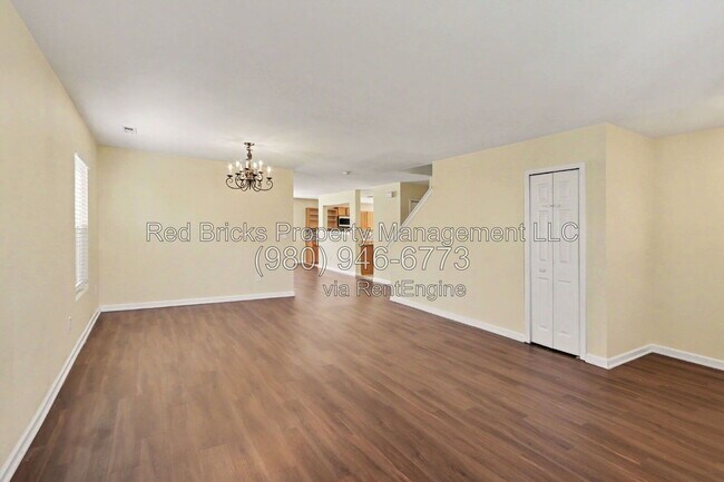 Building Photo - 10805 Dry Stone Dr