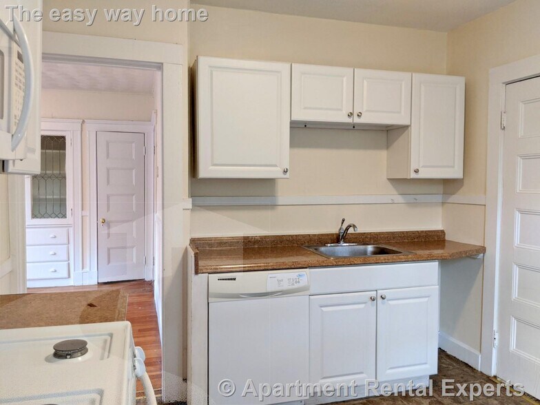 Building Photo - 18 Sanborn Ave