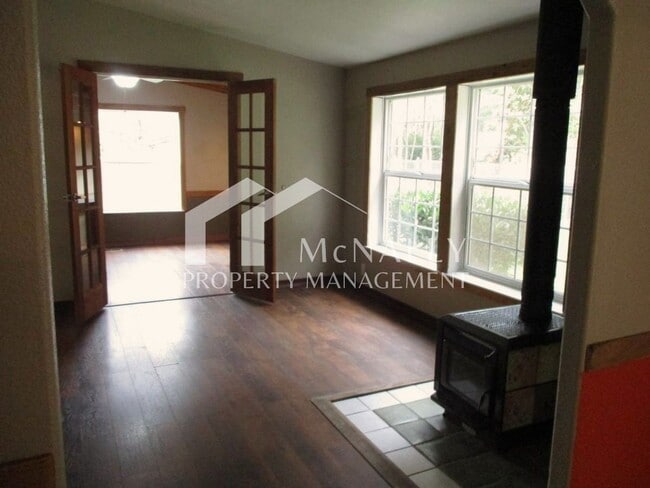 Building Photo - 3 Bedroom 2 Bath Home in Lakebay