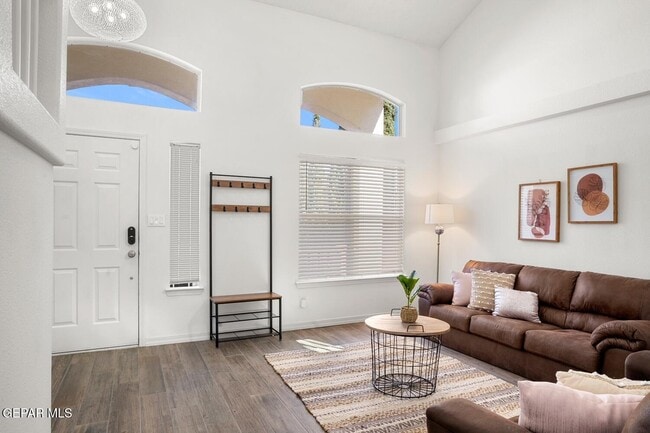 Building Photo - 7328 Corona Del Sol Dr