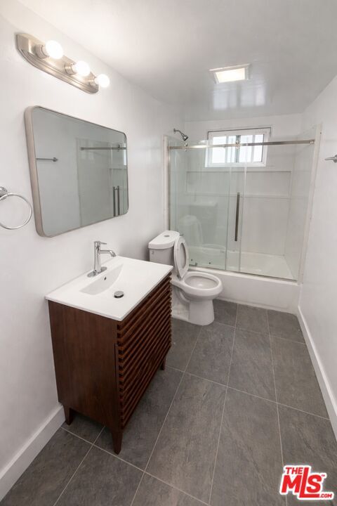 Building Photo - 9132 Crenshaw Blvd