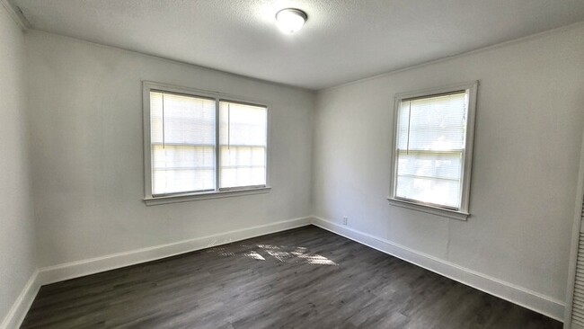 Building Photo - Remodeled Two Bedroom House Available For ...