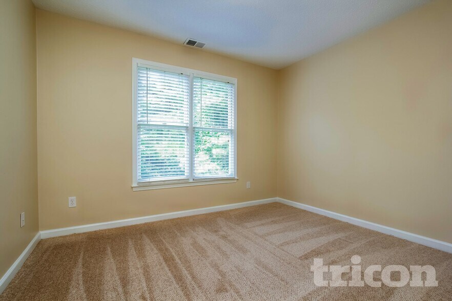 Building Photo - 53 Abbington Ln