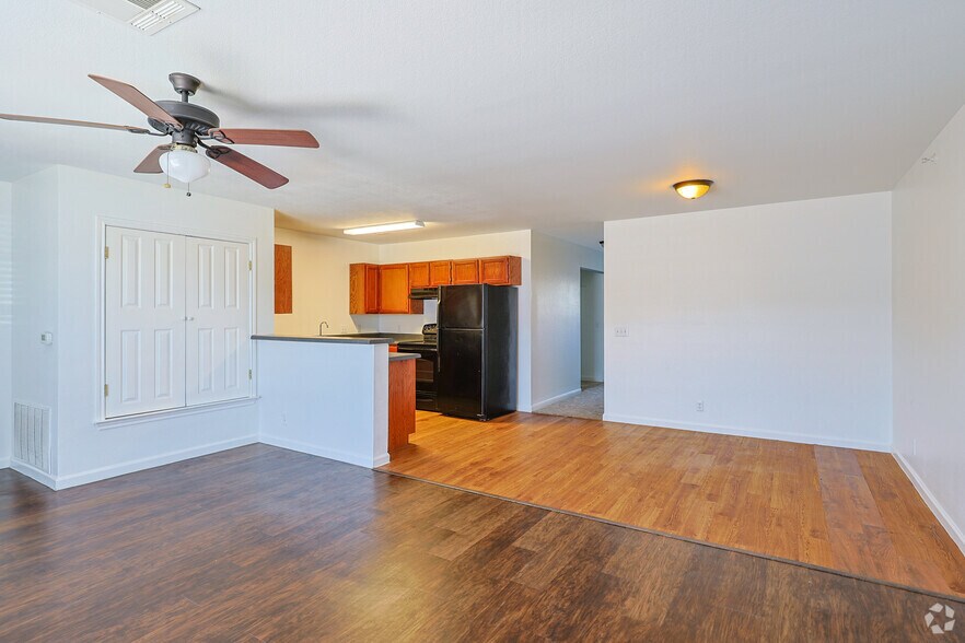 Primary Photo - Montierra Ranch