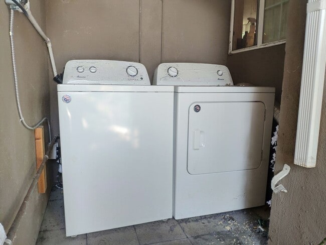 Building Photo - 1150 Pecos Way