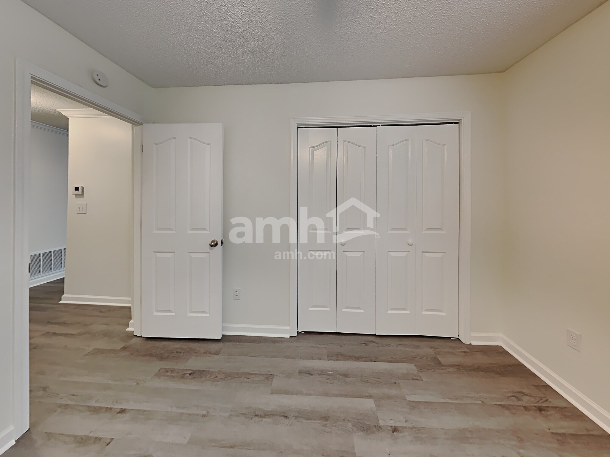 Building Photo - 2714 Cedar Bluff Dr