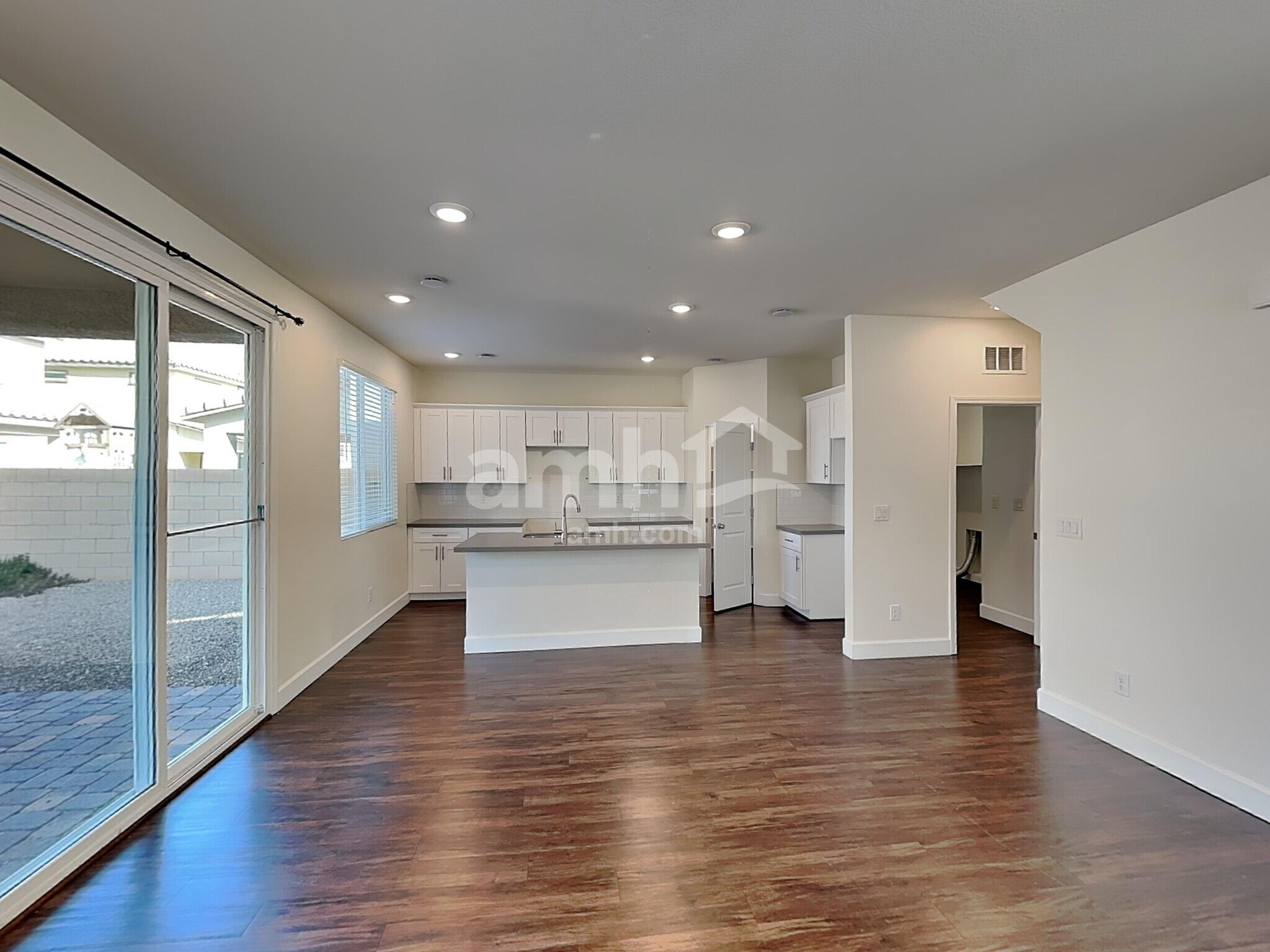 Building Photo - 8818 Tiger Tooth Ave