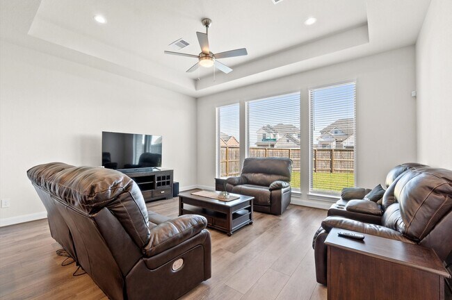 Building Photo - 12826 Raemoir Dr