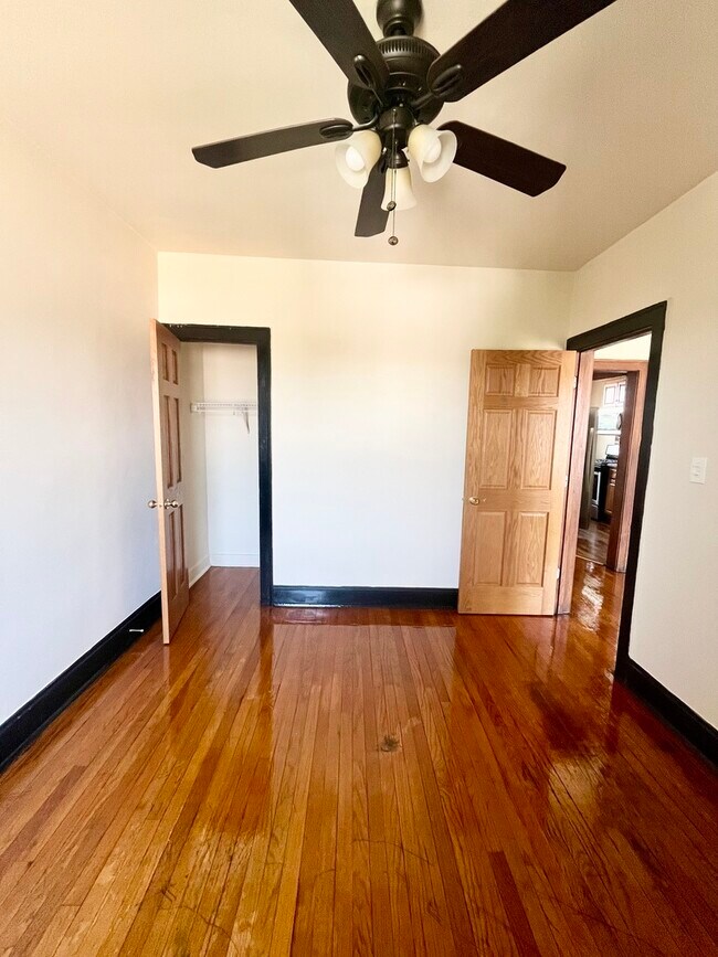 Building Photo - 2152 N Kildare Ave
