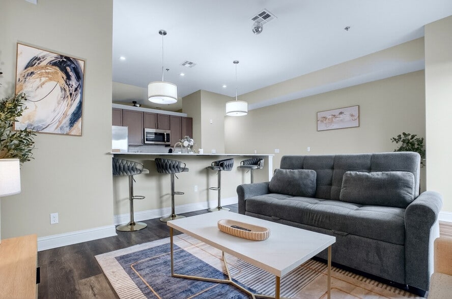 Building Photo - 110 N Boston Ave