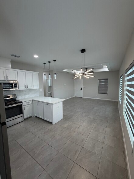 Building Photo - 3524 S Dominique Dr