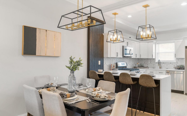 dining area and breakfast bar + kitchen - 2608 Loyola Northway