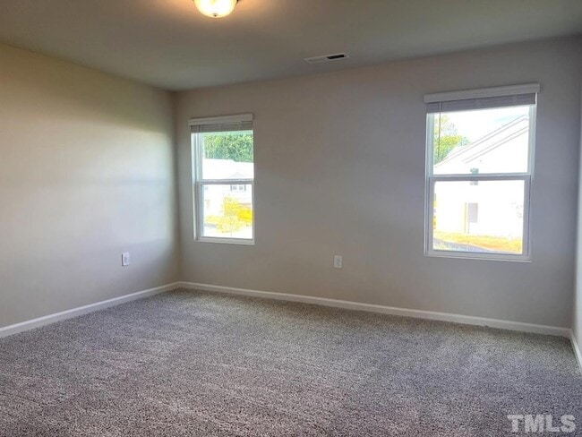 Building Photo - 926 Field Ivy Dr