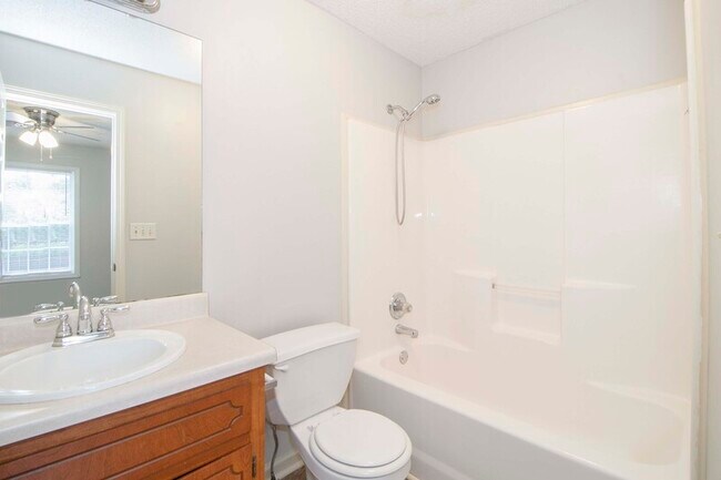 Building Photo - 3256 N Senseney Cir