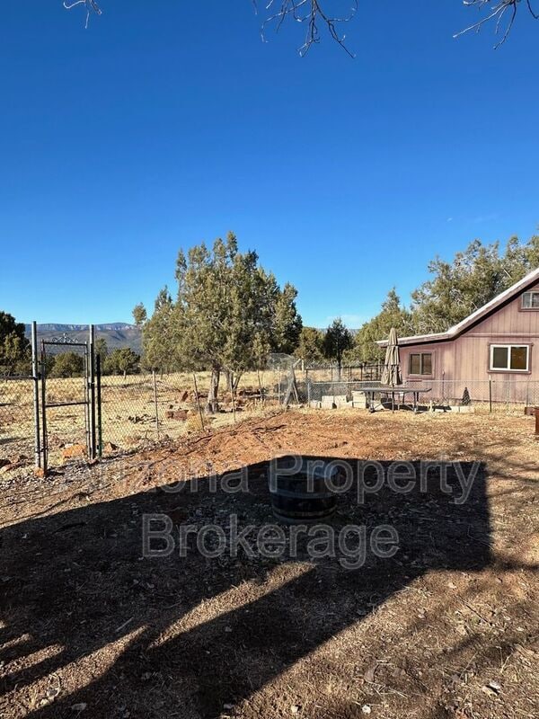 Building Photo - 7786 Toya Vista Rd